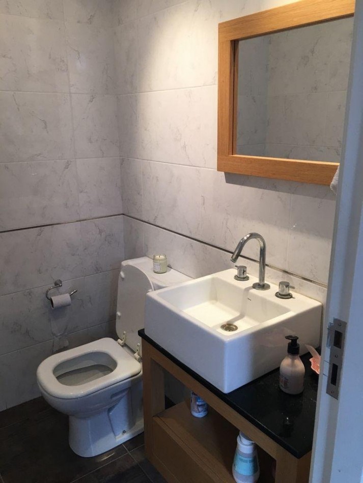 Casa 4 ambientes con gran parque y pileta. Parque Luro.