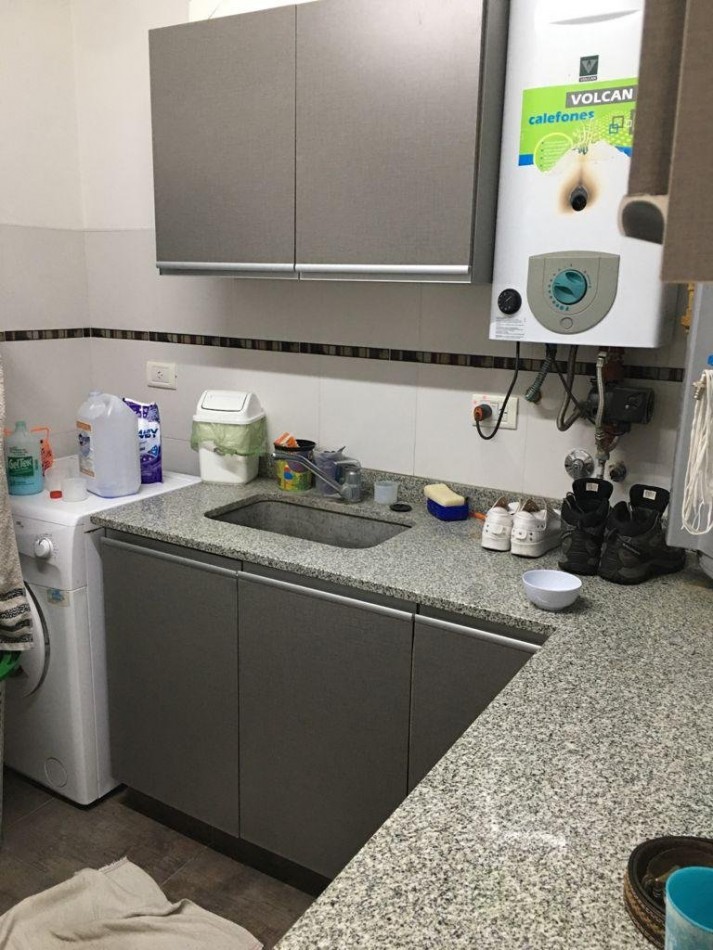 Casa 4 ambientes con gran parque y pileta. Parque Luro.