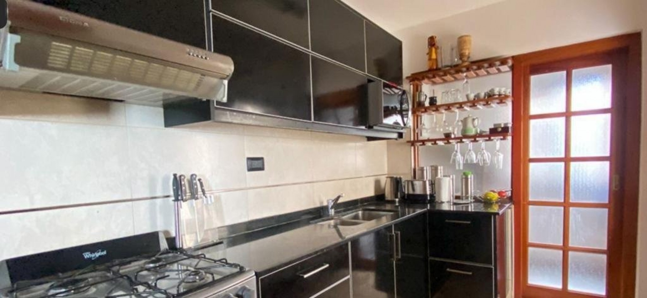 DEPARTAMENTO EN DUPLEX 5 AMBIENTES. RECICLADO. VISTA AL MAR. LA PERLA. MAR DEL PLATA.