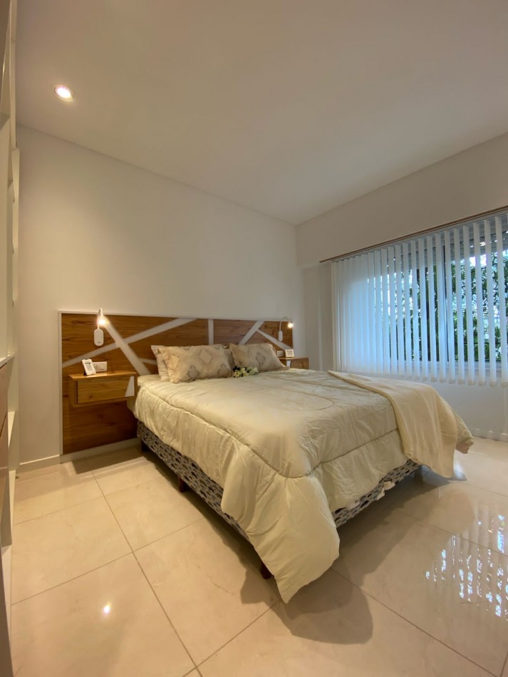 DEPTO TRES AMBIENTES CON BALCON SALIENTE. MAR DEL PLATA.