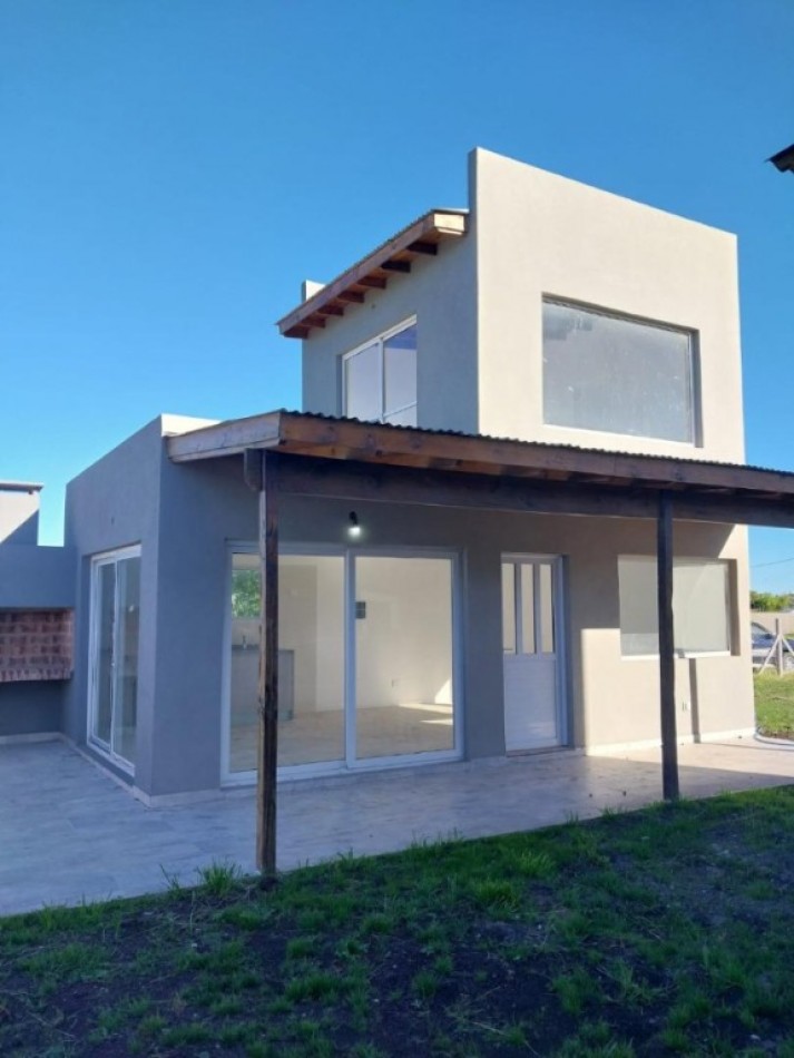 Venta Complejo de 4 Cabañas a estrenar en Mar de Cobo Parque Lago. Permuta. Financia.