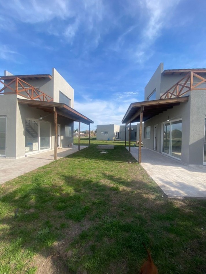 Venta Complejo de 4 Cabañas a estrenar en Mar de Cobo Parque Lago. Permuta. Financia.