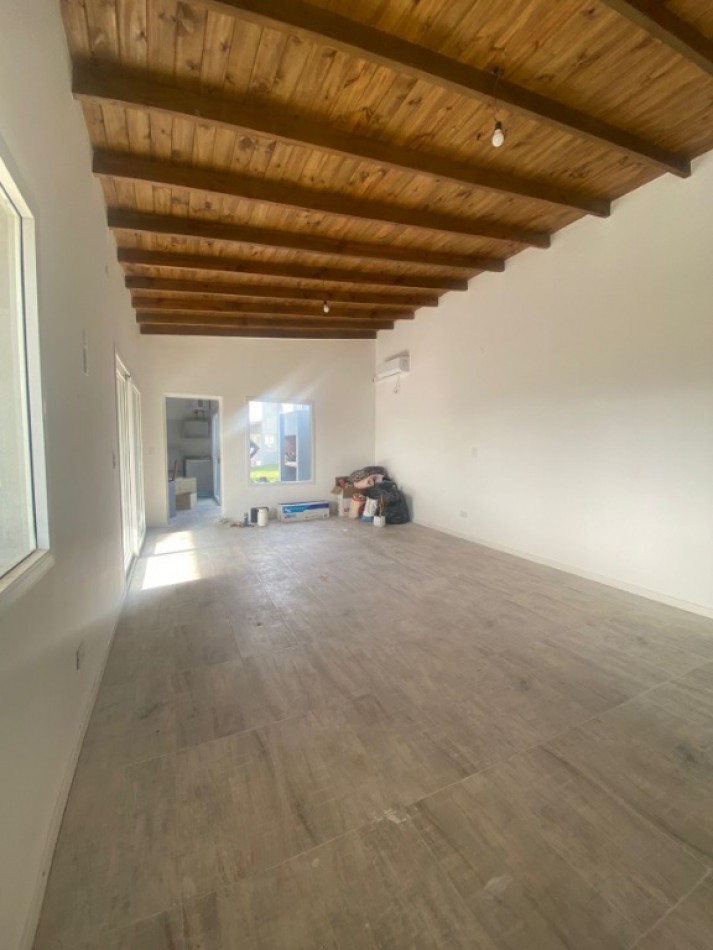 Venta Complejo de 4 Cabañas a estrenar en Mar de Cobo Parque Lago. Permuta. Financia.