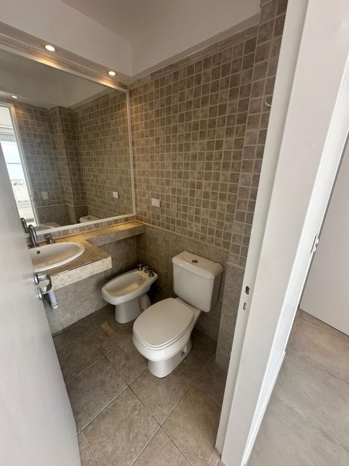 Departamento tres ambiente, vista al Mar. Guemes. Mar del Plata.