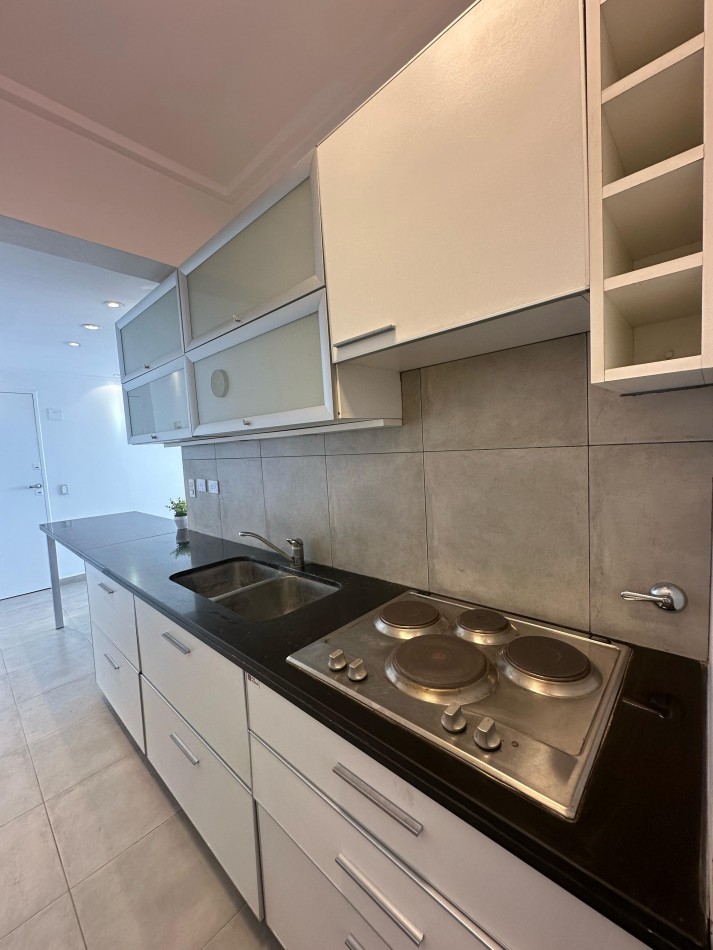 Departamento tres ambiente, vista al Mar. Guemes. Mar del Plata.