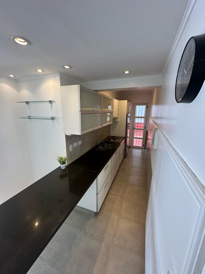 Departamento tres ambiente, vista al Mar. Guemes. Mar del Plata.