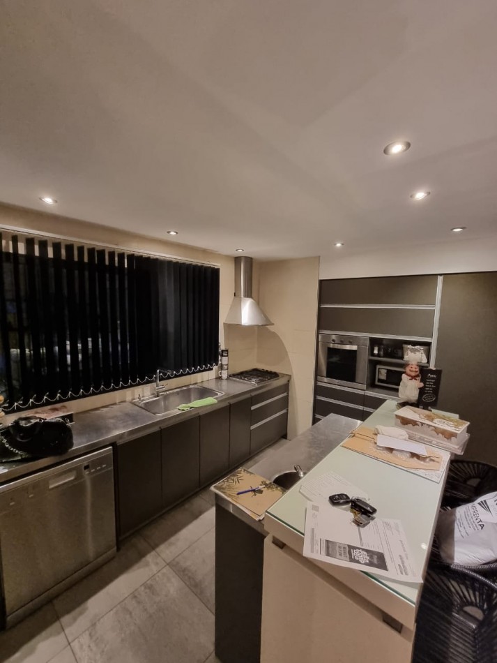 Casa 5 ambientes con piscina climatizada. Arenas del Sur. Mar del Plata