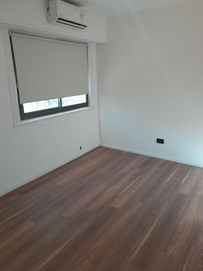 DEPARTAMENTO EN DUPLEX 5 AMBIENTES. RECICLADO. VISTA AL MAR. LA PERLA. MAR DEL PLATA.