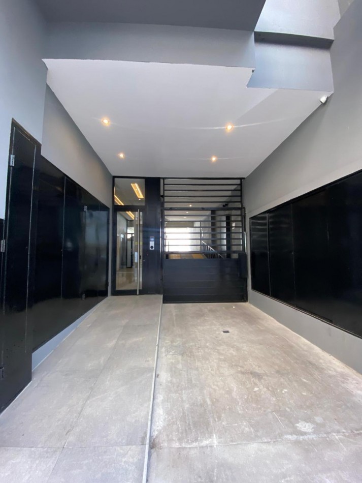 Departamento dos ambientes con cochera fija. GUEMES. Mar del Plata.