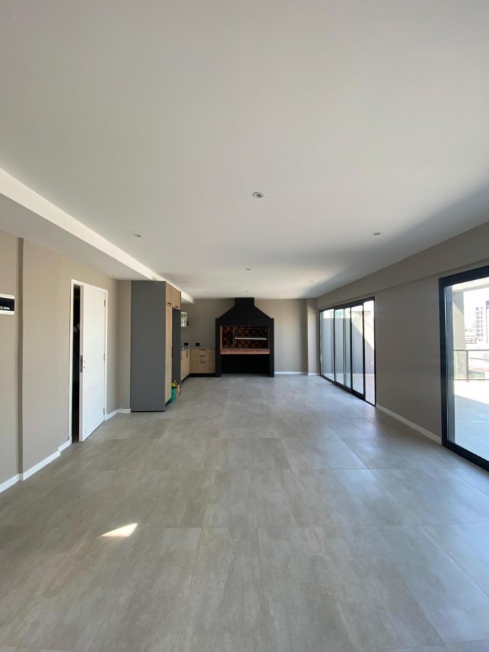 Departamento dos ambientes con cochera fija. GUEMES. Mar del Plata.