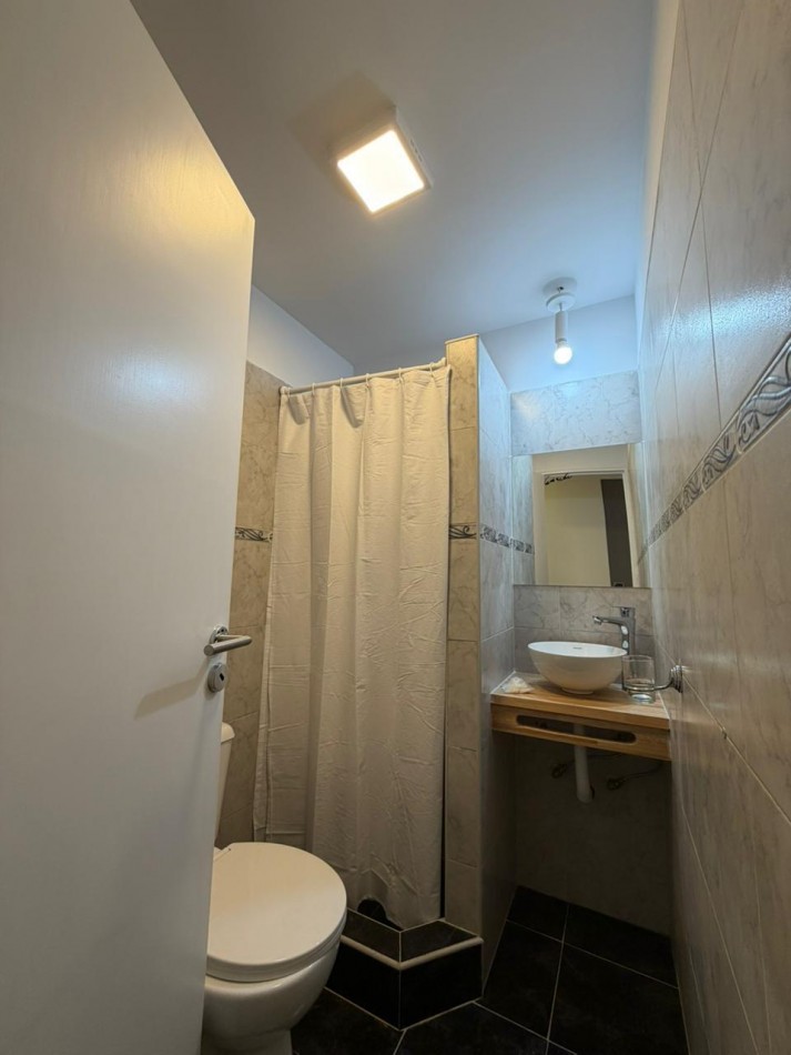 Dos ambientes a la calle, balcon saliente. Costa Atlantica, Mar del Plata