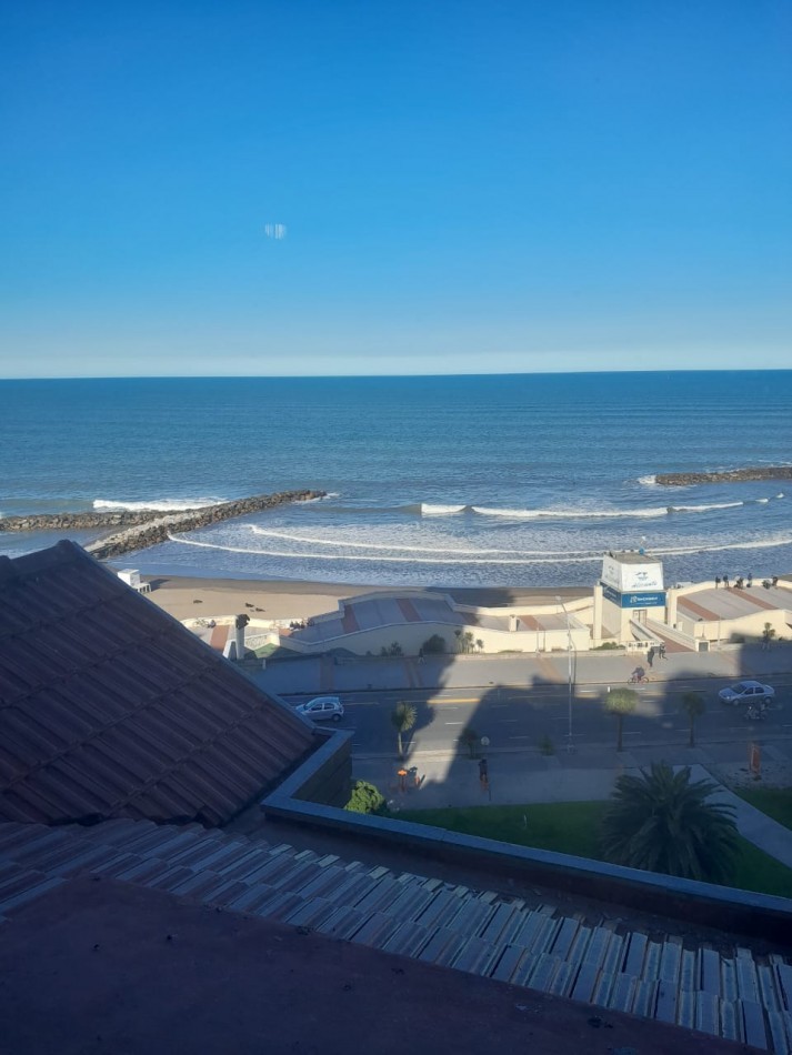 DEPARTAMENTO EN DUPLEX 5 AMBIENTES. VISTA AL MAR. LA PERLA. MAR DEL PLATA.