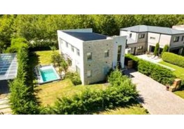 Venta de Casa en Barrio Sauces, Rumenco.