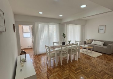 Departamento 4 ambientes a la calle con balcon terraza, vista lateral al MAR.  Mar del Plata.